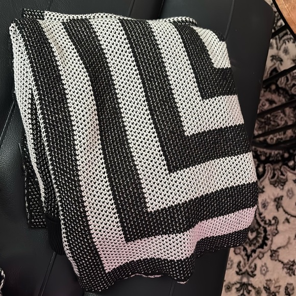 Toboggan White Label Geo  Luxury design black grey 2 piece Knit lounge  set - Picture 16 of 17